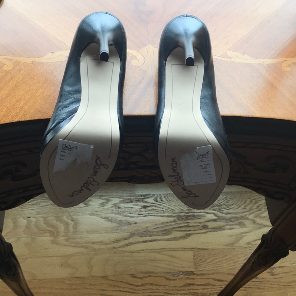 Shoes - Picture 3 of 3